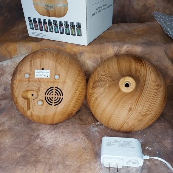 Pure Daily Care Aromatherapy Diffuser Woodgrain LED Light with 10 Essential Oils - Picture 6 of 13